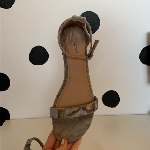 Velour flat sandals - Picture 3 of 3